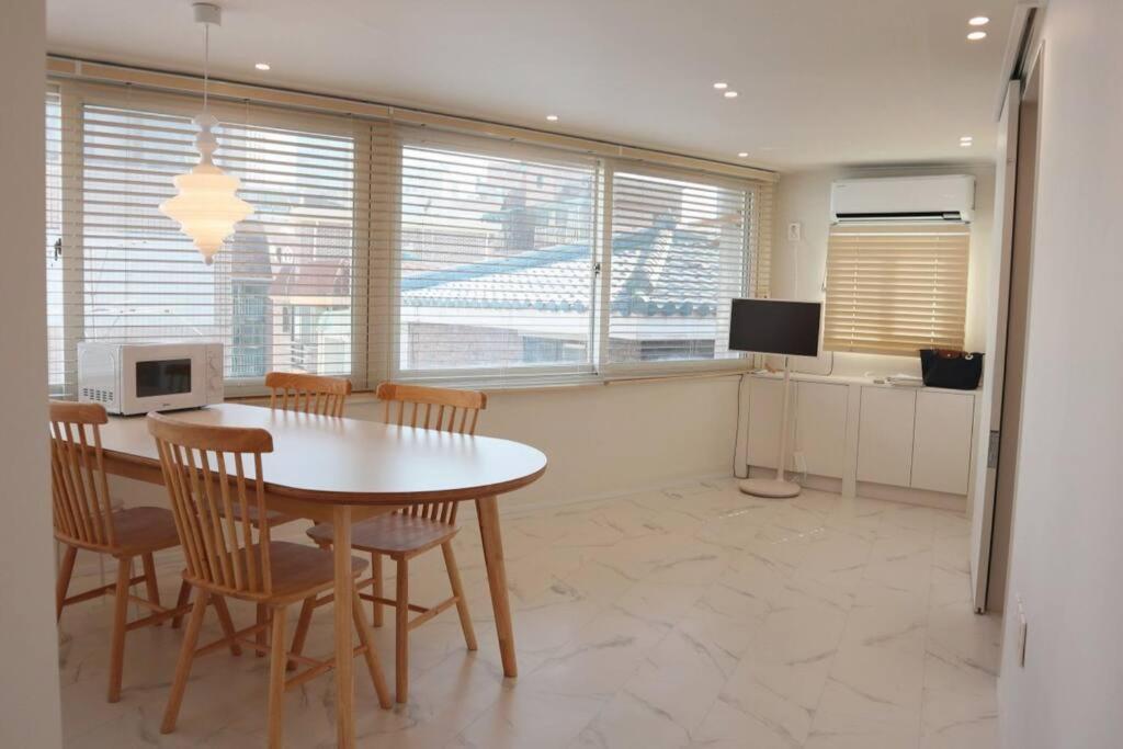Bridgestar001 Gangnam Sinsa Station Garosugil 6 Guests Apartment