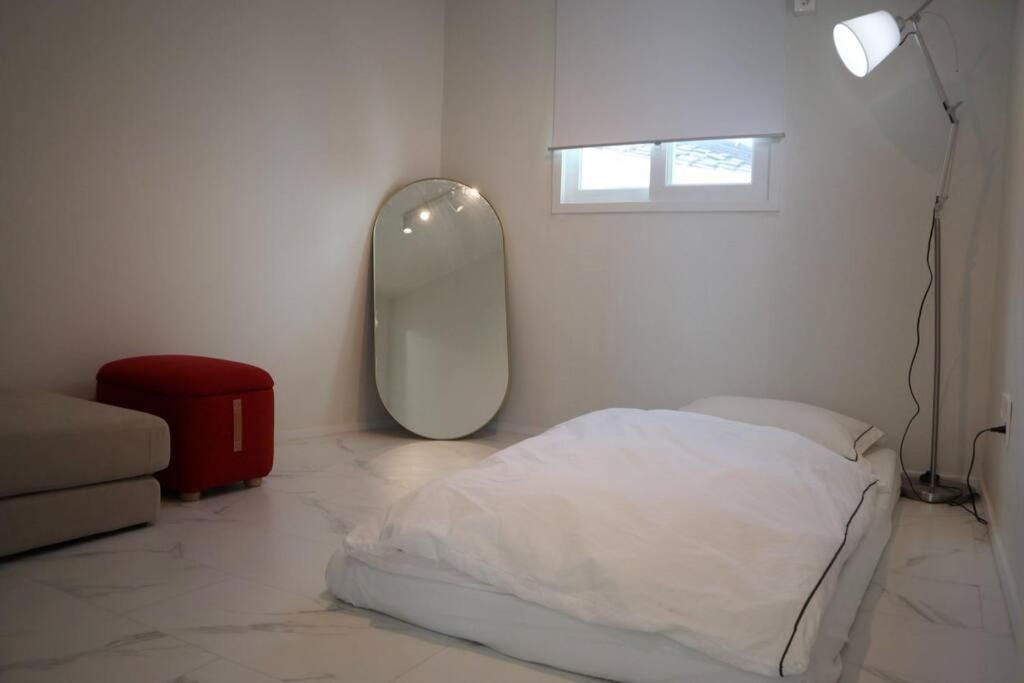 Bridgestar001 Gangnam Sinsa Station Garosugil 6 Guests Apartment *